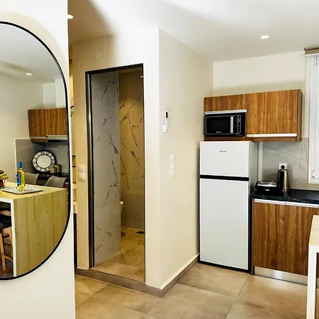 Matina At The Heart Of Old Town 1bd, Sleeps 4 Apartment