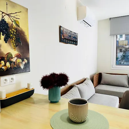 Matina At The Heart Of Old Town 1bd, Sleeps 4